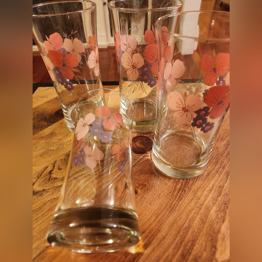 Vintage Pink And Lavender Pansy Floral Tall Drinking Glasses Set Of 4 NWOT